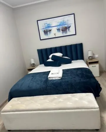 Komarom Luxe Apartment Exterior photo
