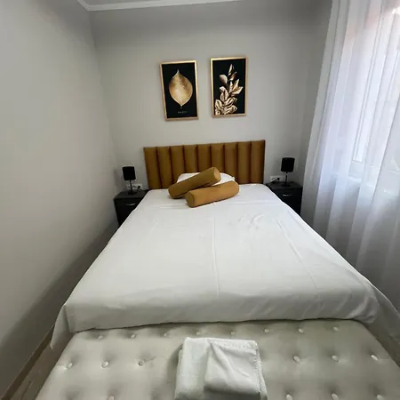 Komarom Luxe Apartment Exterior photo